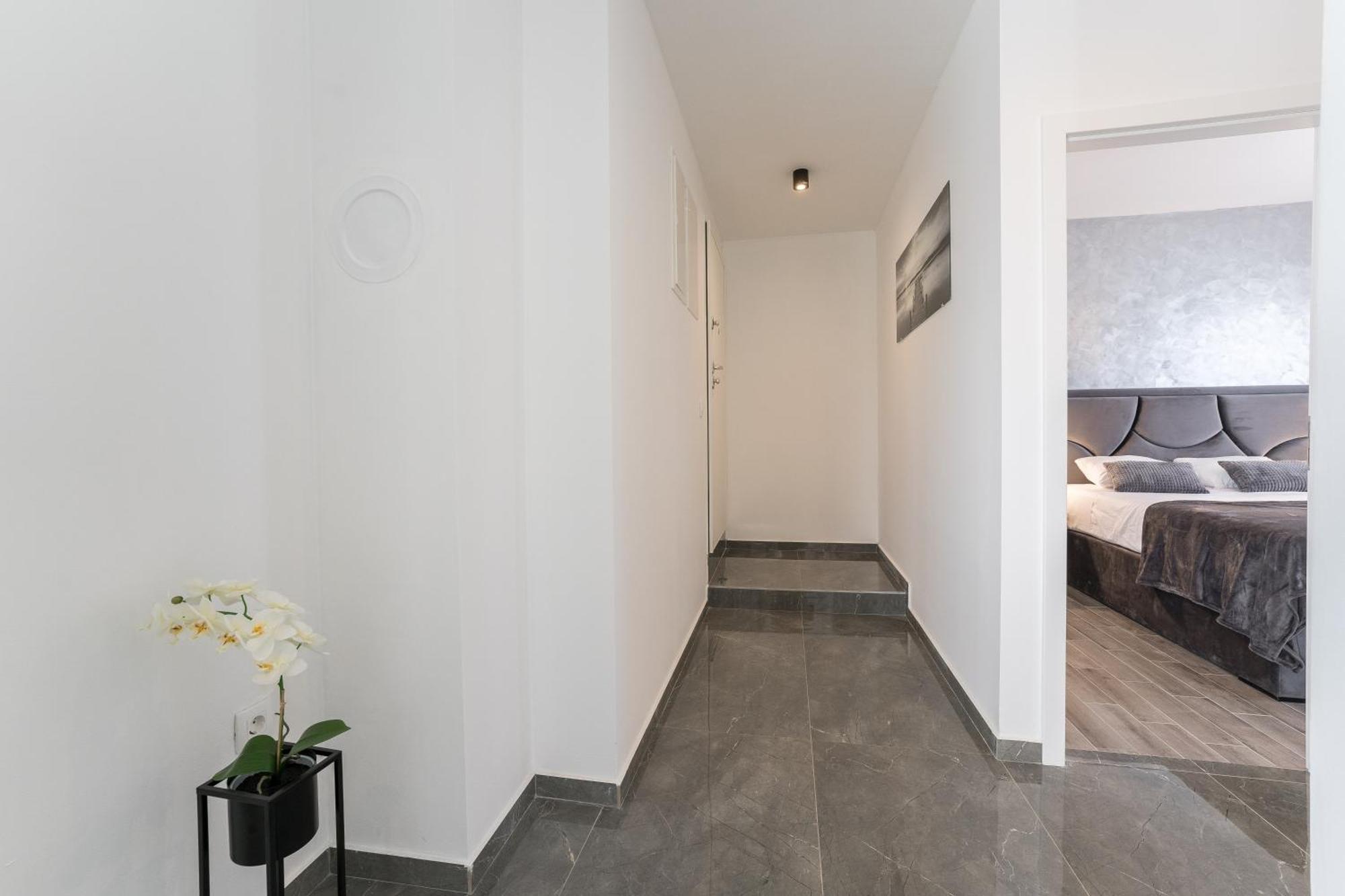 Luxury D Apartments Бибинє Номер фото