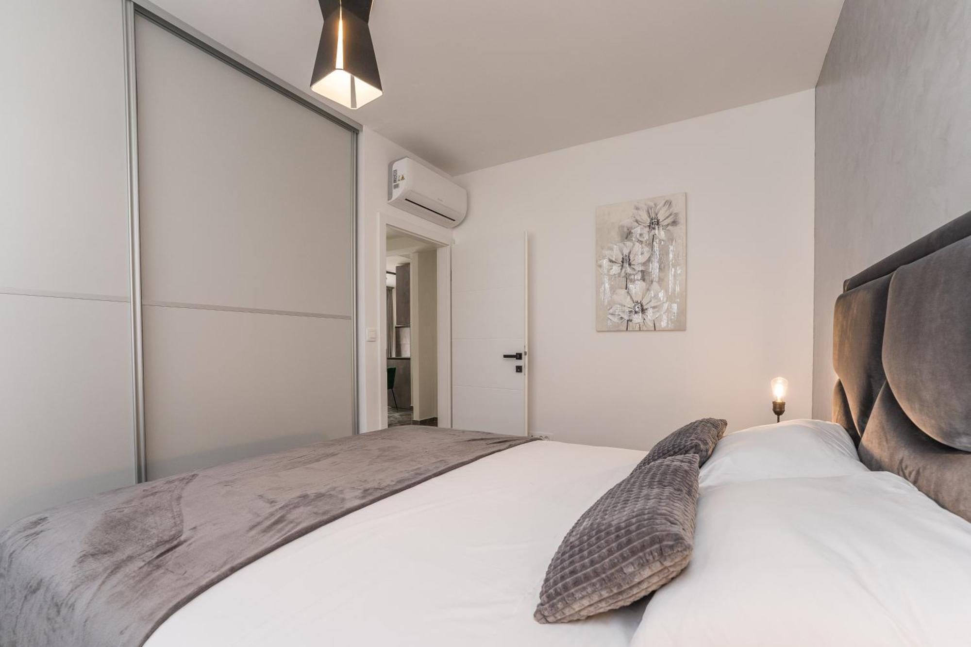 Luxury D Apartments Бибинє Номер фото