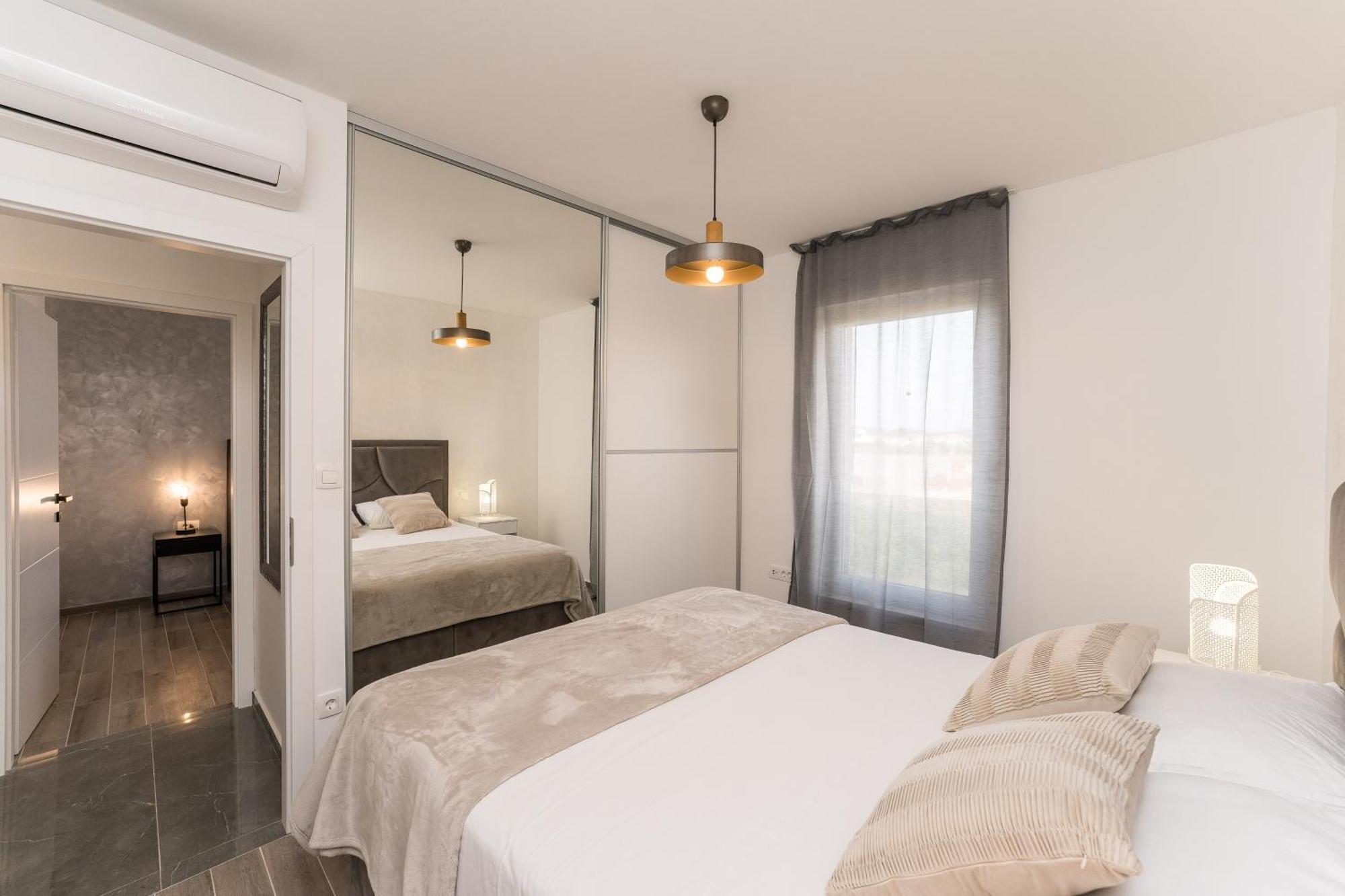 Luxury D Apartments Бибинє Номер фото